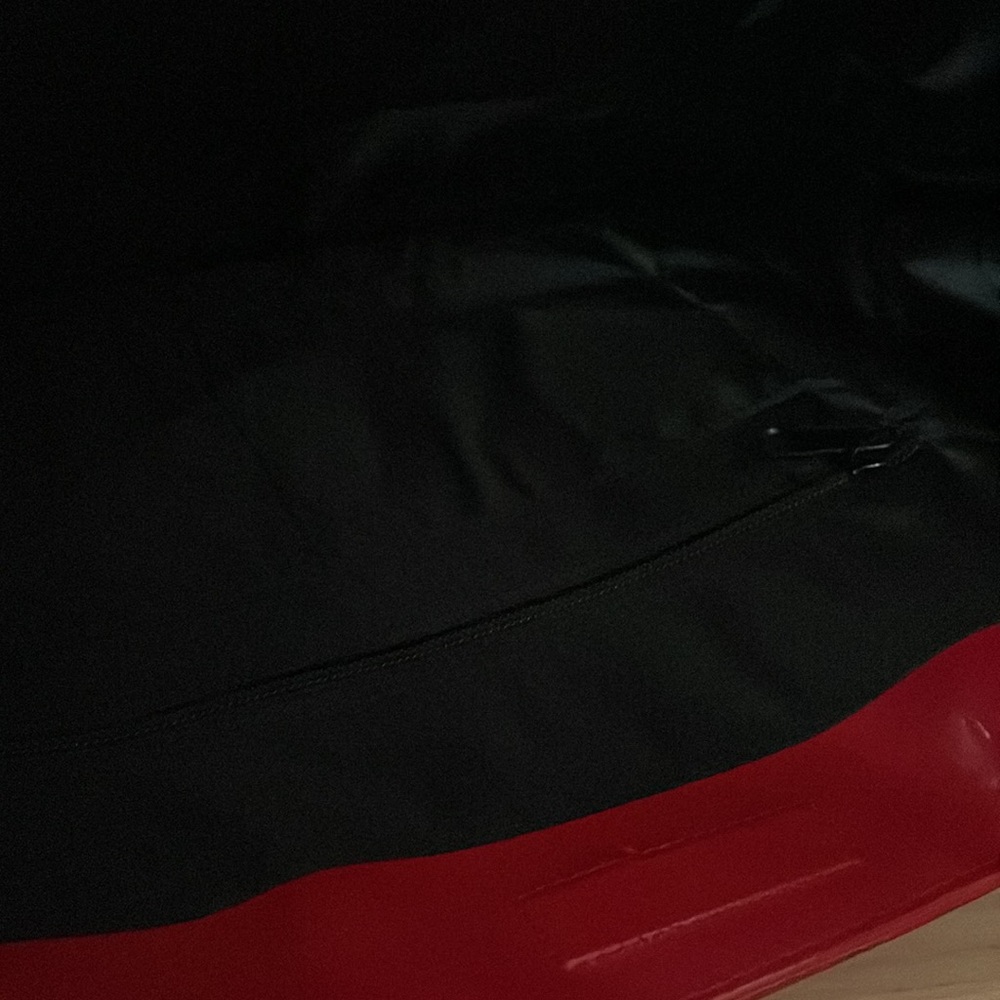ARBONNE patent type vinyl photo bag red NWOT - Picture 5 of 7